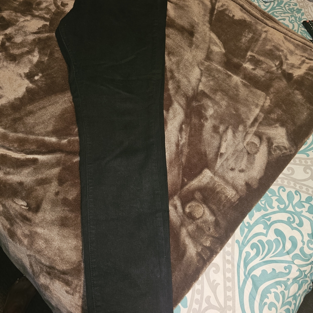 Black Skinny Jeans